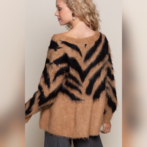 🔴 POL Camel Black Zebra Mohair Peplum Sweater Top - Picture 4 of 9